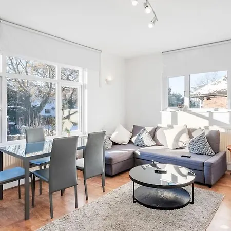 Duplex 3 Bedroom Flat Golders Green Central London
